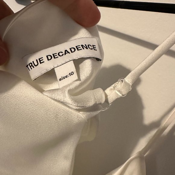 True Decadence // White Satin Cowl - Picture 4 of 5